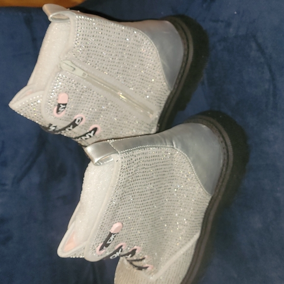 New DKNY Ava Stone Moto boots size 6 youth equals size 8 women's. - Picture 4 of 7